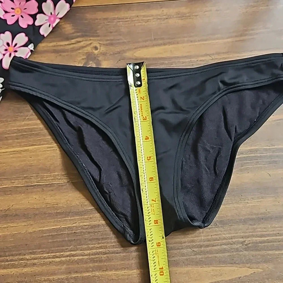 VS BATHING SUIT - Picture 7 of 14